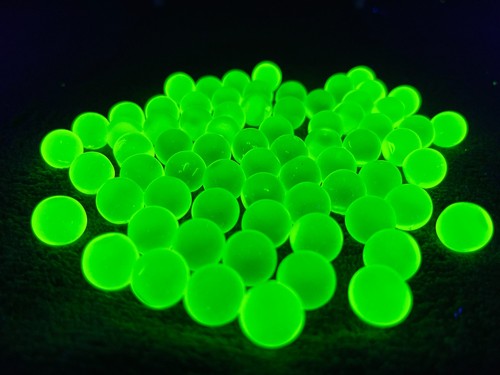 Uranium vaseline glass - vaseline,