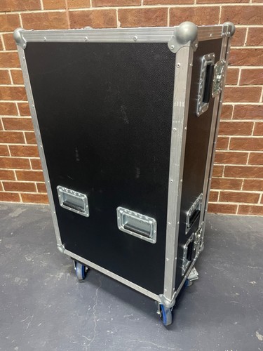 Digico sd11 roadcase wheels - on,