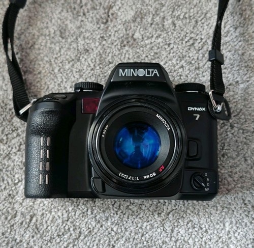 Minolta dynax 35mm camera - dynax,