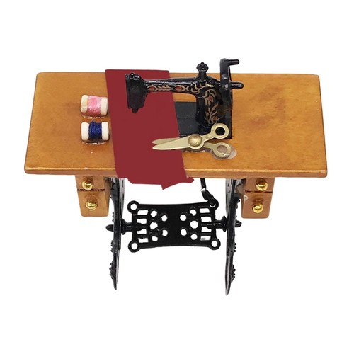 Wooden dollhouse - 1:12,