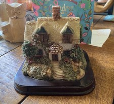 LEONARDO COLLECTION. COUNTRY COTTAGE VINTAGE DECORATIVE COLLECTABLE. UK.
