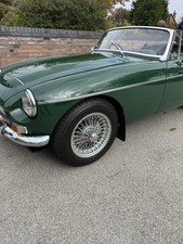 4 Off 72 Spoke Painted Wire Wheels plus 4 off chrome spinners