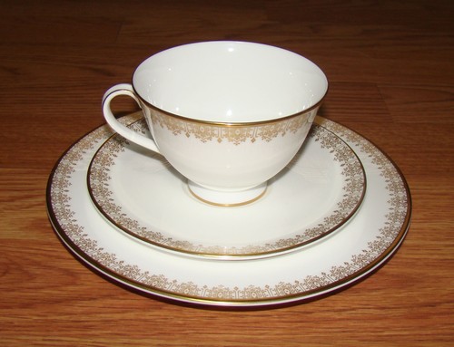 Gold lace royal - gold,