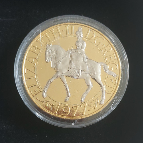 Queen elizabeth 1977 unique - ii,