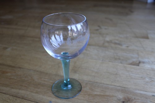 Bombay sapphire gin - bombay,
