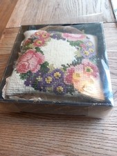 Elizabeth Bradley  Mini