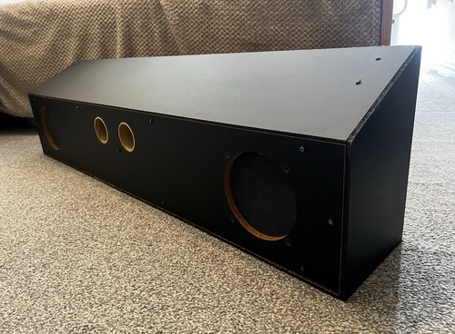 Dual subwoofer box with - subwoofer,