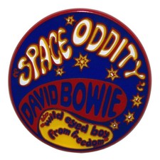 DAVID BOWIE Metal Pin Badge
