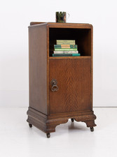 A Handsome Little  1930s Vintage Oak Side Cabinet