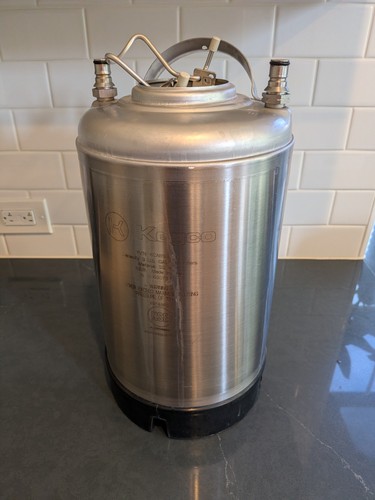 Gallon keg ball - ball, beer