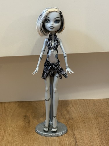 Monster high skull shores - monster,