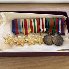Set different WWII Medals