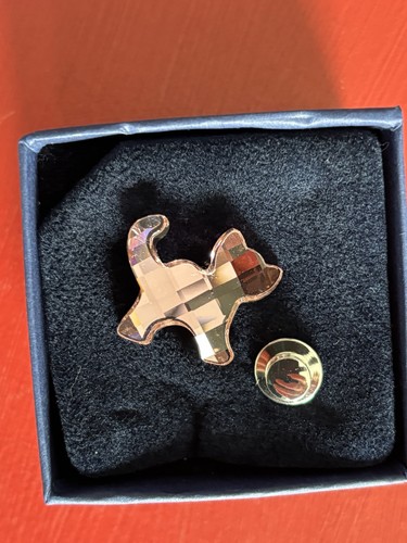 Swarovski pink kitty cat pin - pink,