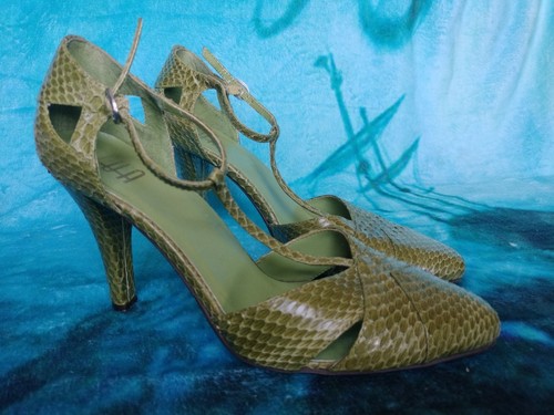 Ladies size green snake - size, 5-38