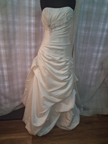 Wedding dress size ivory - dress,