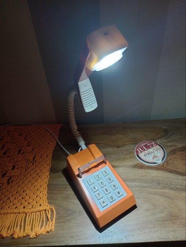 Orange retro style trimphone - orange,
