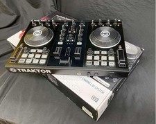 Native Instruments TRAKTOR KONTROL S2 MK2 DJ Controller 2-Channel
