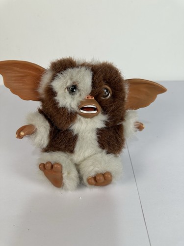 Neca gremlins gizmo plush - gremlins,