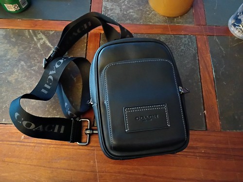 Nwt coach cx071 racer - nwt, sling