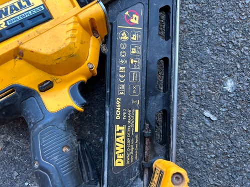 Dewalt dcn692 type - , first