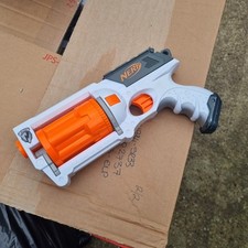 Nerf White N-Strike Maverick