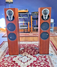 Linn Akurate 242 speakers in Cherry, Excellent condition.