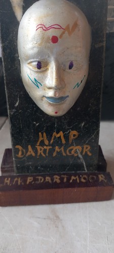 Sculpture face mask marble - on,