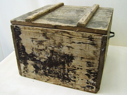 Old ammunition box - box, wooden