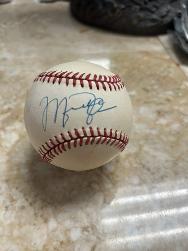 Michael jordan signed 1990 - michael,