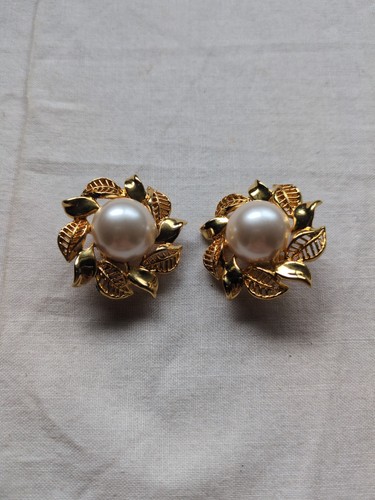 Joan rivers vintage gold tone - rivers,