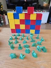 Tupperware 26 Green Toys & 26