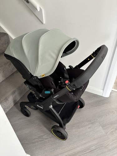 Doona stroller with 3 - with,