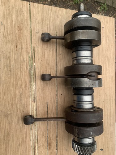 Suzuki 380 crancshaft - gt,