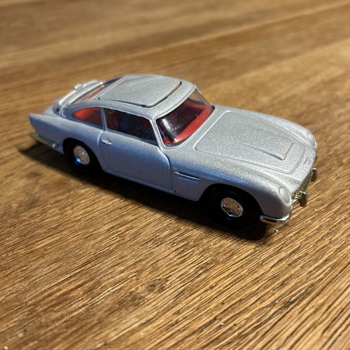 Aston martin db5 james bond - aston,