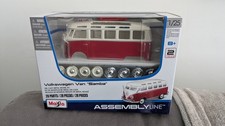 1:25 MAISTO Volkswagen Van