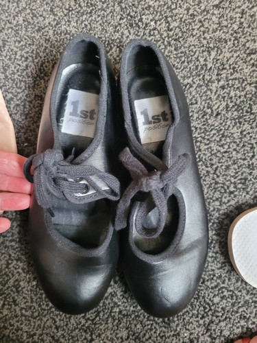 Girls tap dancing - shoes, 1st
