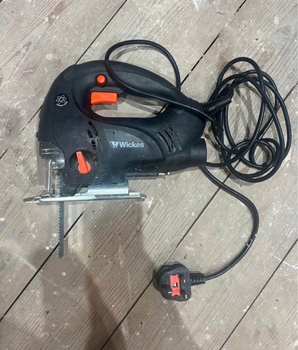 Wickes 710w pendulum jigsaw - 710w,