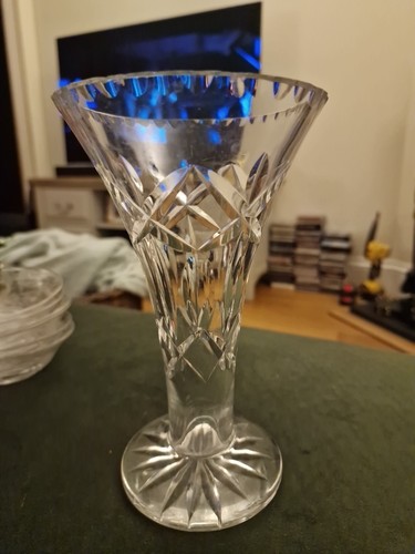 Crystal cut flower - flower, vase