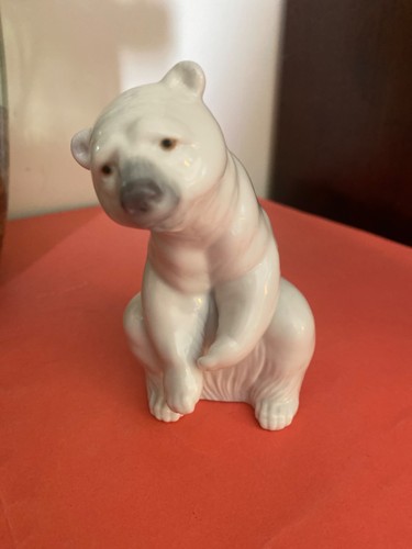 Vintage lladro sitting - vintage, polar