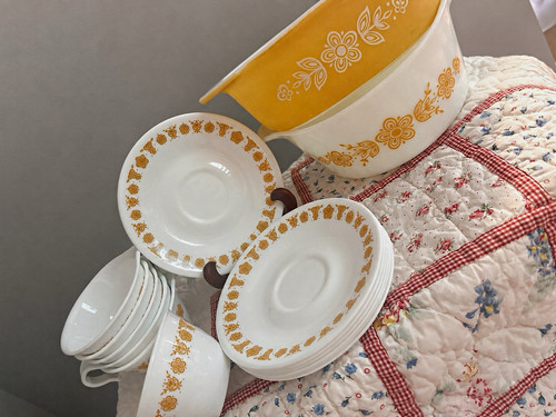 Pyrex corelle butterfly gold - +,