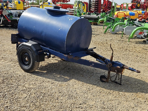 Water bowser 200 gallon - water,