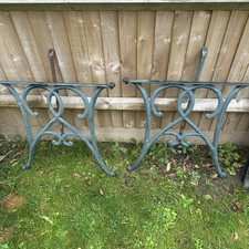 1 x Pair of Cast Iron Garden Table Ends Scroll Pattern