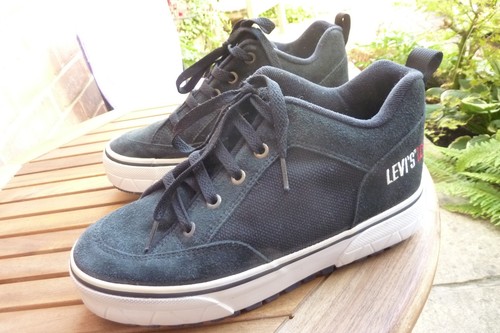 Mens levi nos - mens,