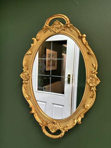 Gold ornate oval vintage style - oval,