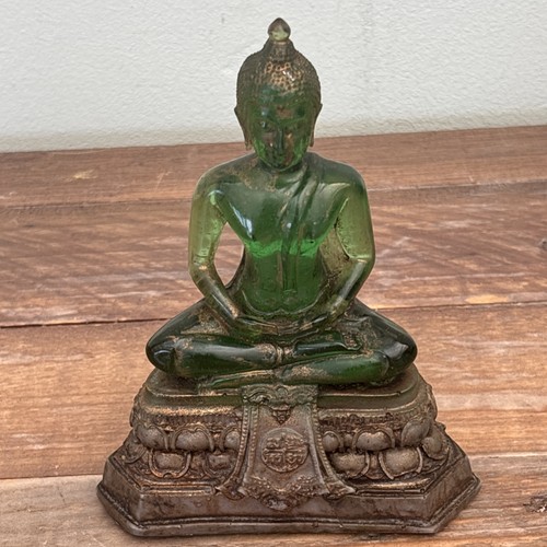 Buddha meditating green resin - green,