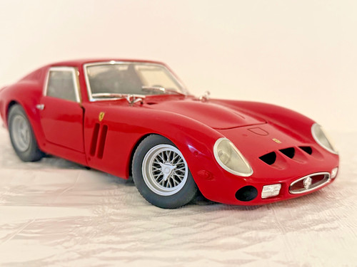 Mattel hot wheels ferrari - mattel,