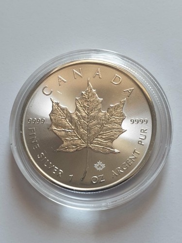 2023 silver canadian - silver, maple
