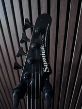 Samick Artist Series Fretless