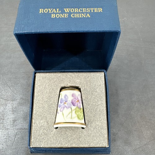 Royal worcester bone china - royal,