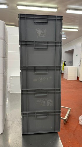 Plastic crates boxes - boxes, x